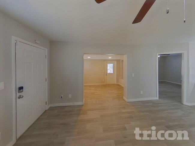 Building Photo - 6210 S Adelia Ave