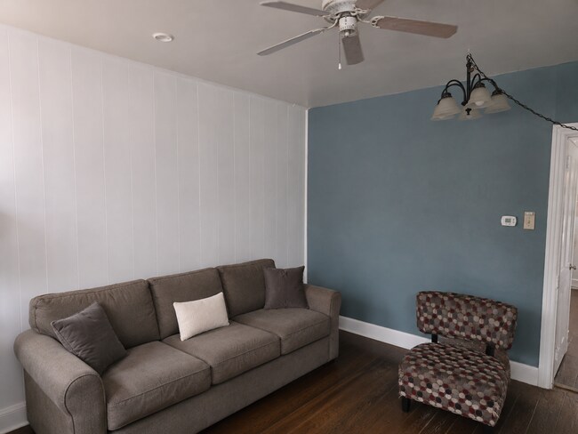 Foto del edificio - 2 Bedroom Single Family Home in Columbia!