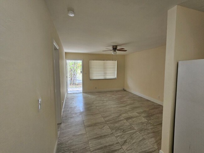 Foto del edificio - 1130 NW 5th Ave