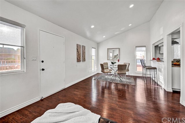 Foto del edificio - 1192 Mitchell Ave