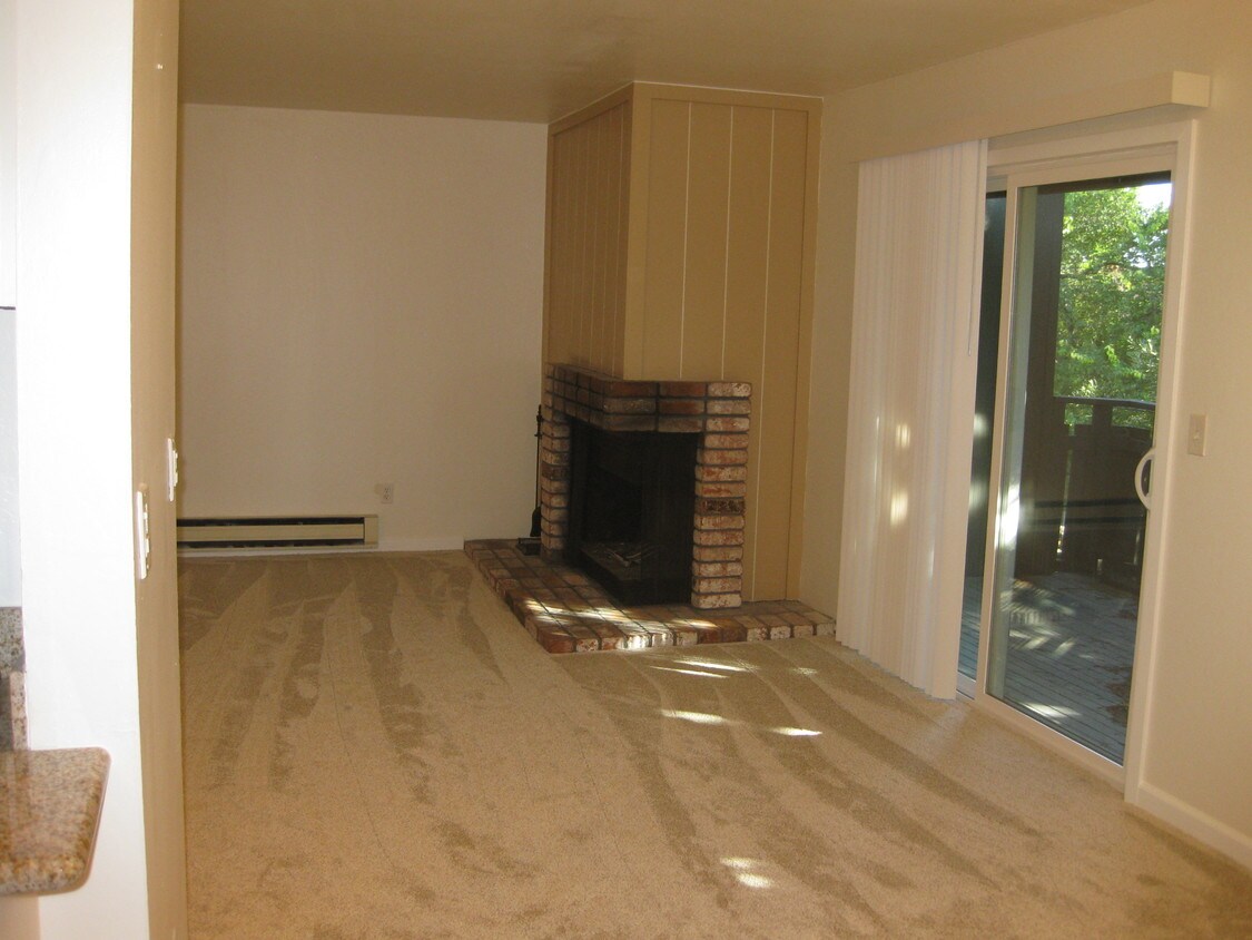 50 E Middlefield Rd Unit 6, Mountain View, CA 94043 Condo for Rent in