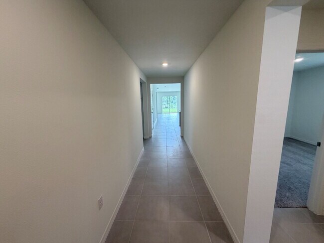 Building Photo - New Construction Spacious 3-Bedroom Home with 2 Full Baths in Beautiful Lakeland - 2,106 Sq Ft of...
