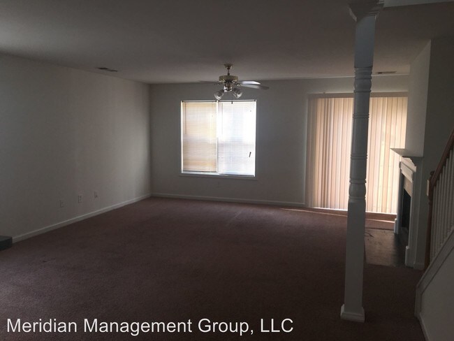 Foto del edificio - 3663 Sapphire Ct