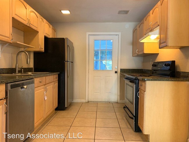 Building Photo - 3 br, 2 bath House - 2415 S. Ramona Cir.