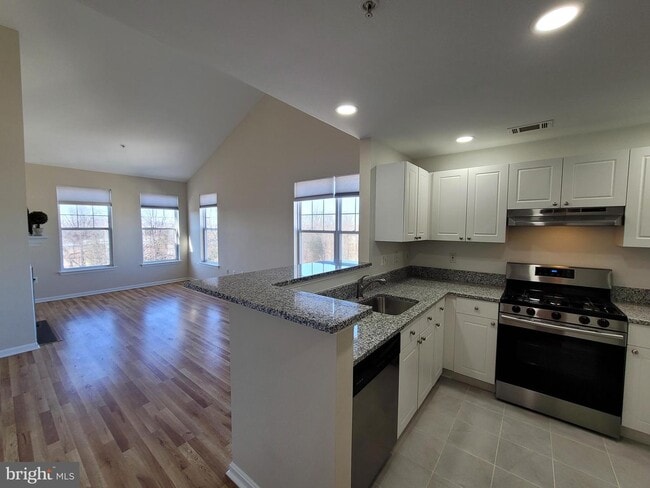 Building Photo - 11352 Aristotle Dr