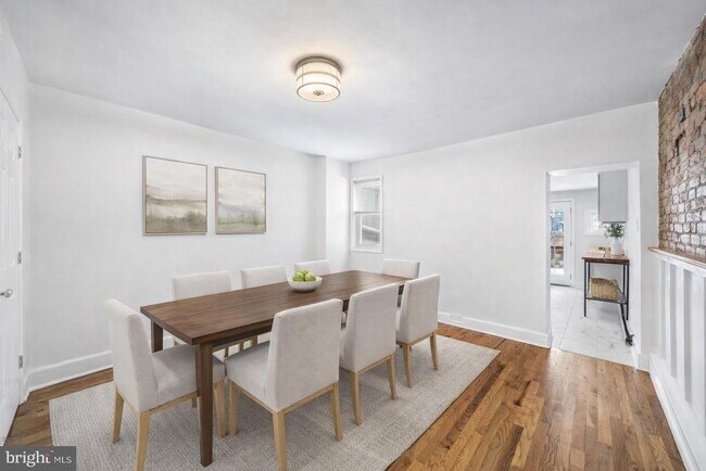 Foto del edificio - 2415 E Firth St