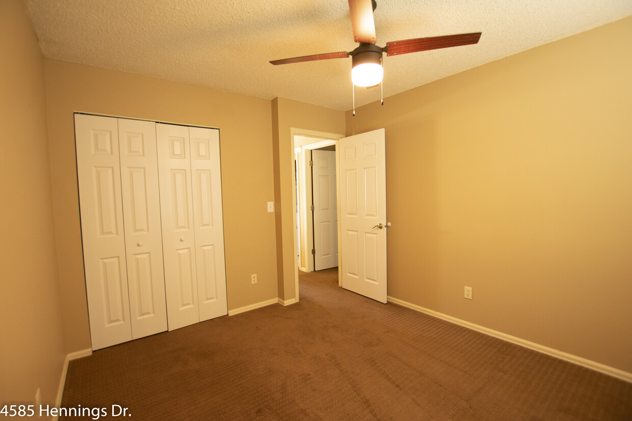 Bedroom 2 - 4585 Hennings Dr