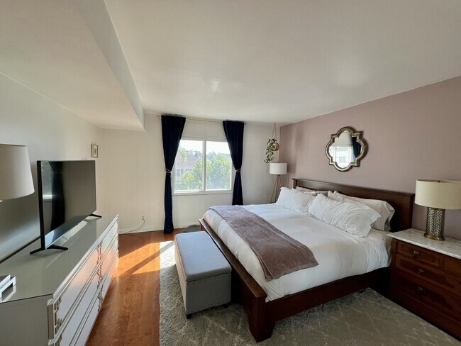 Foto del edificio - 2244 Second Ave