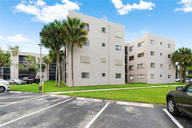 Building Photo - 8520 SW 133rd Avenue Rd