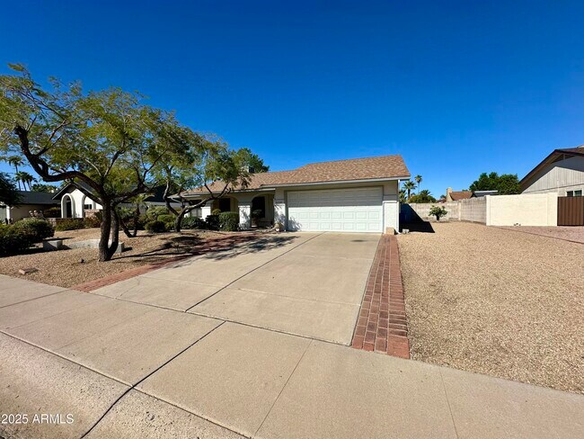 Foto del edificio - 6228 E Nisbet Rd