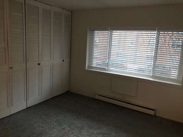 Foto del edificio - 3825 N Pine Grove Ave