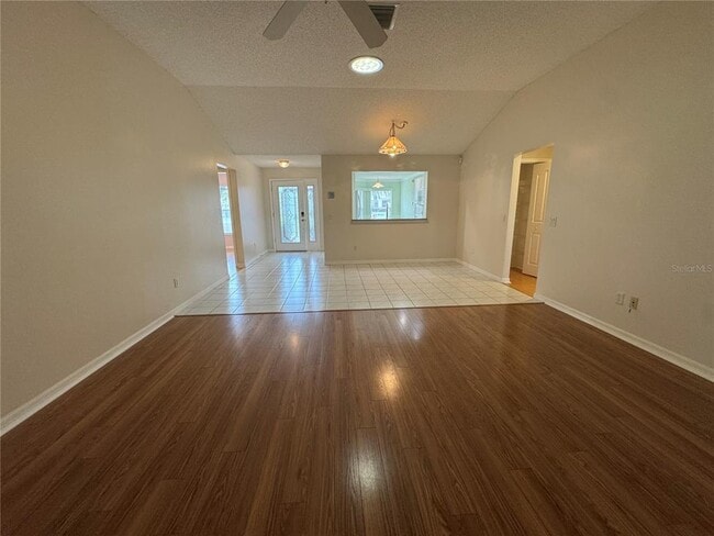 Foto del edificio - 3056 St Thomas Ln
