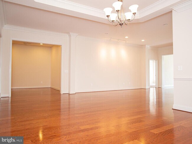 Building Photo - 3100 Stone Cliff Dr