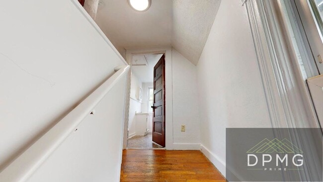 Building Photo - 125 S Hosmer St