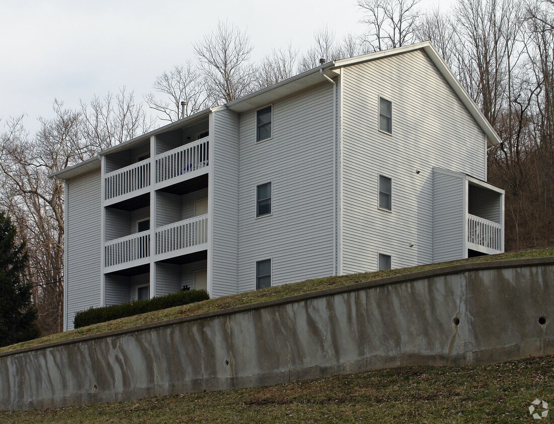 Primary Photo - Ashtree Apartments