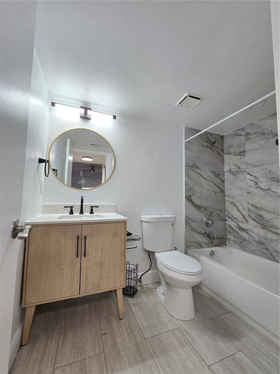 Foto del edificio - 2890 N Oakland Forest Dr