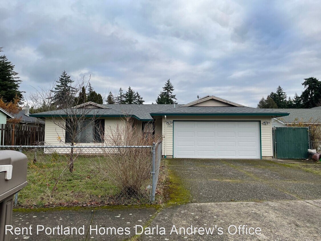 Primary Photo - 3 br, 2 bath House - 3526 SE 118th Ave
