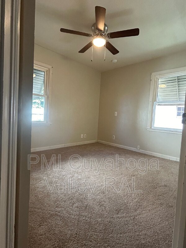 Foto del edificio - 1927 Tudor St