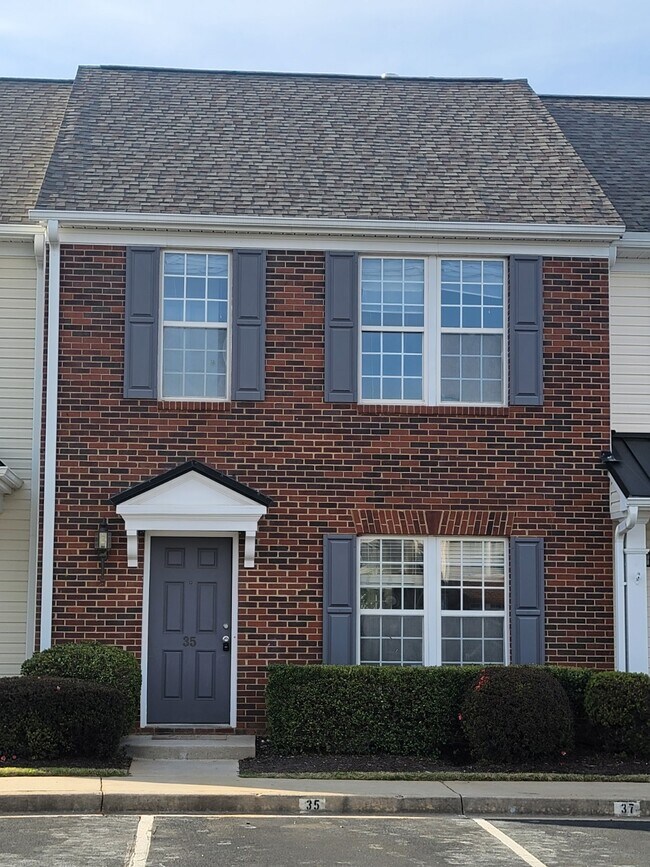 Building Photo - 35 Spring Crossing Cir