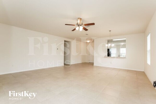 Building Photo - 2617 SW 9th Pl