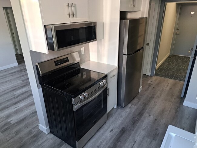 Building Photo - 11110-68 68 Ave NW