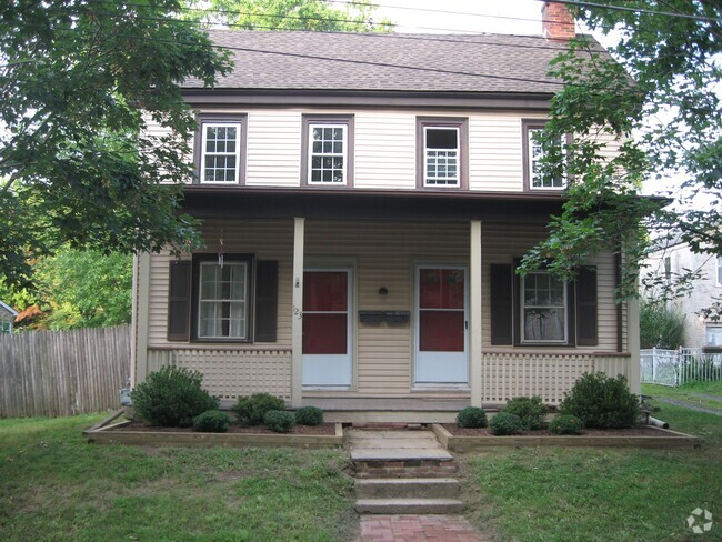 Building Photo - 121 North Bellevue Avenue