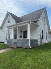 Building Photo - 618 Cedar St