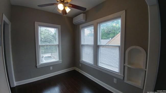 Photo - 209 E Rosewood Ave Apartment