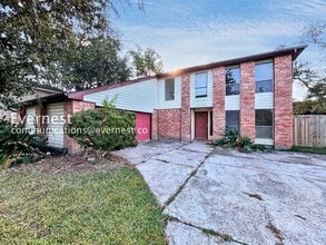 Building Photo - 2315 Hampton Rd