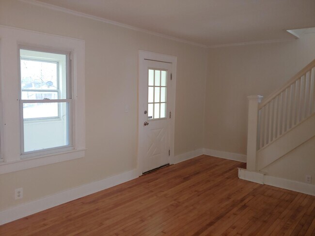 Building Photo - 138 Norwood Ave