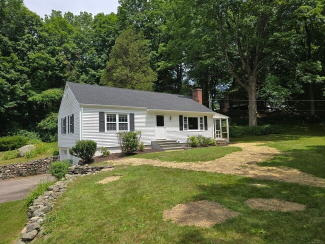 Building Photo - 58 Old Hawleyville Rd