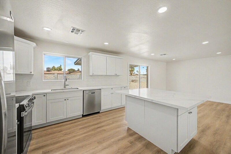 Photo - 3430 E Poinsettia Drive