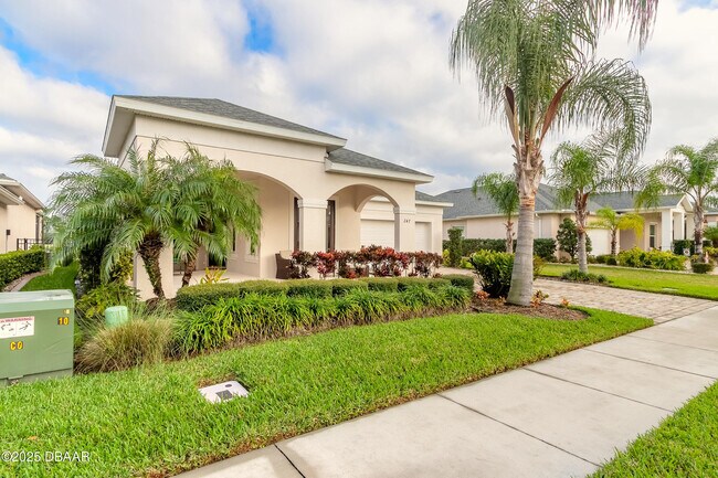 Foto del edificio - 247 Venetian Palms Blvd