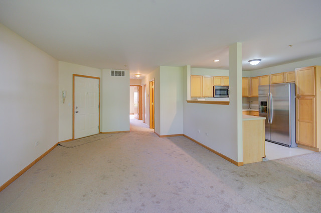 Building Photo - 21222 W Walnut Dr