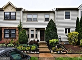 Building Photo - 305 Ward Ct
