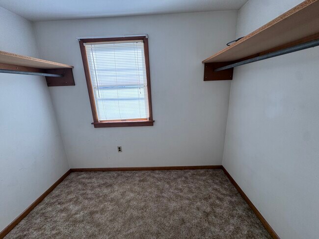 Foto del edificio - 36 Wilkes Ln