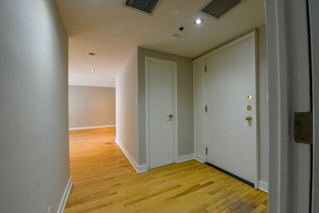 Building Photo - 3435 Rue Drummond