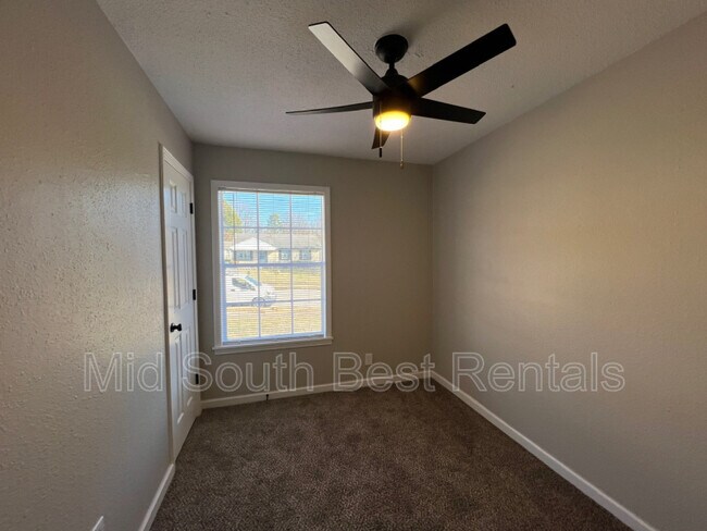 Foto del edificio - 3441 Forrester Rd