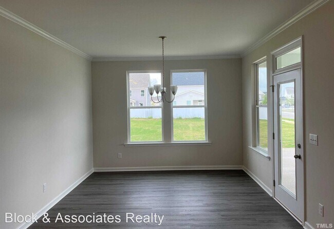 Building Photo - 5 br, 3 bath House - 16 Hopper Circle