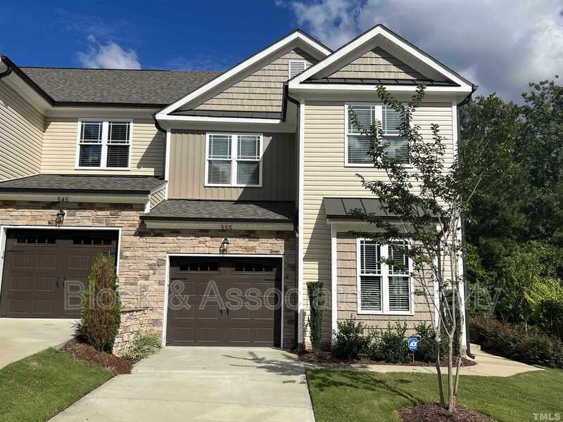 Foto principal - 555 Mariah Towns Way