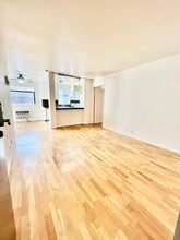 Building Photo - 3142 Midway Dr