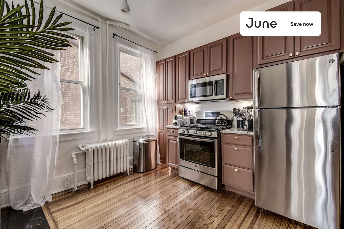 Photo - 922 I Street Southeast