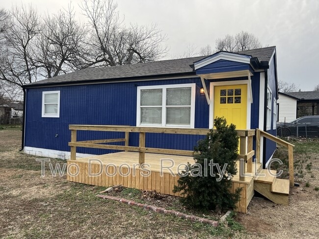 Photo - 504 Georgia St House