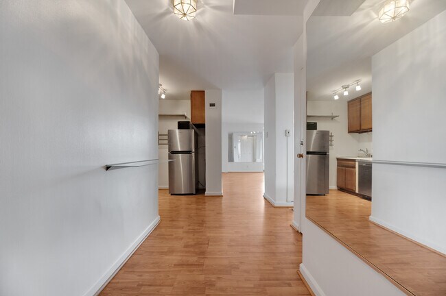 Building Photo - 1435 4th St SW