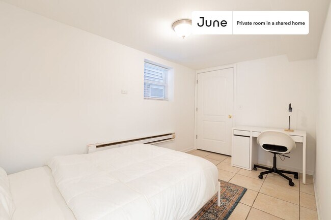 Foto del edificio - Room in Shared 3 bed/1 bath home in Logan Square