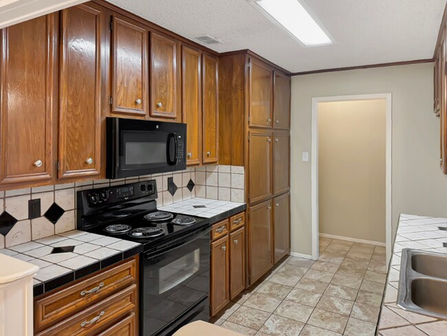 Building Photo - 1524 Timber Creek Dr