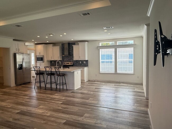 Building Photo - 55+ Community in Kissimmee South - Manufactured Home for Rent!
