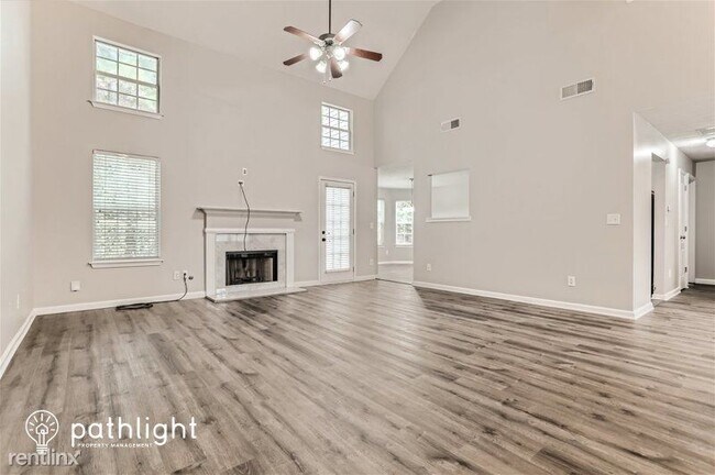 Foto del edificio - 4 br, 3 bath House - 317 Randall Court UNIT