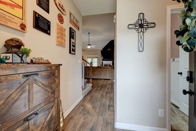 Foto del edificio - 430 Woodtrace Dr