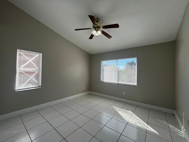 Building Photo - Could Be the Best Deal Around!